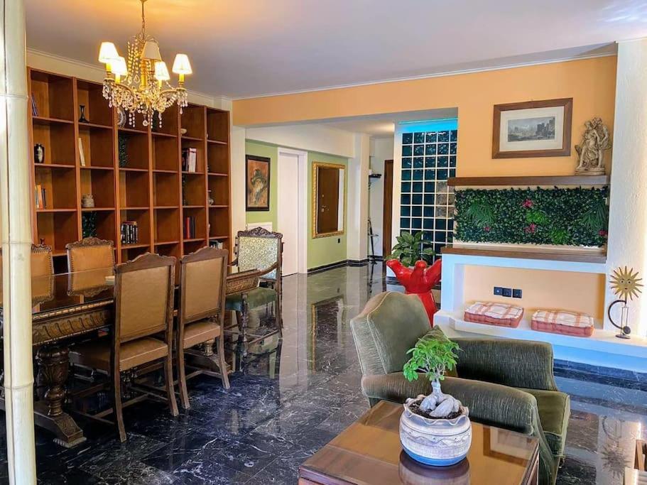 Sarakin'S Mansion Luxury Retreat Apartment Atena Exterior foto